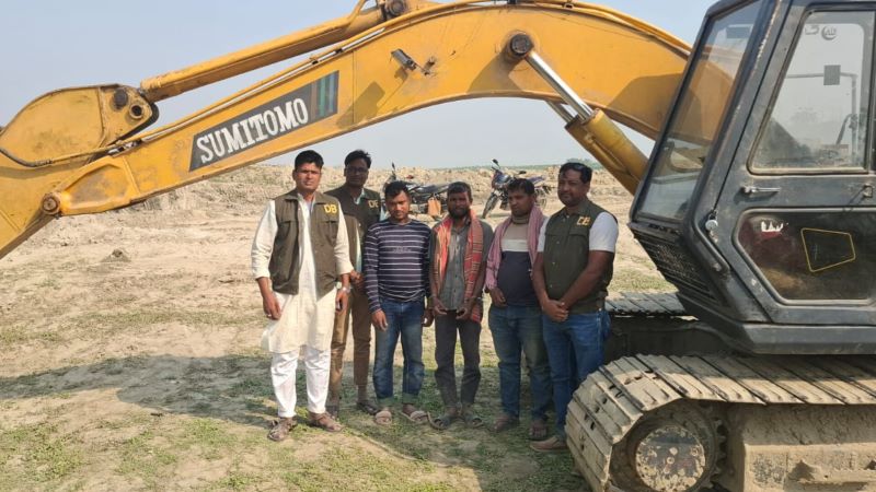 পাবনায় অবৈধভাবে বালু উত্তোলনের দায়ে তিনজনের কারাদণ্ড